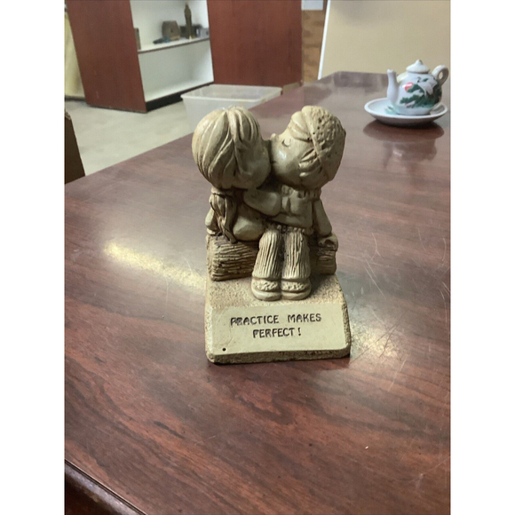 Unbranded Other - Practice Makes Perfect Award Vintage 1974 Kissing Is Key 3.5”